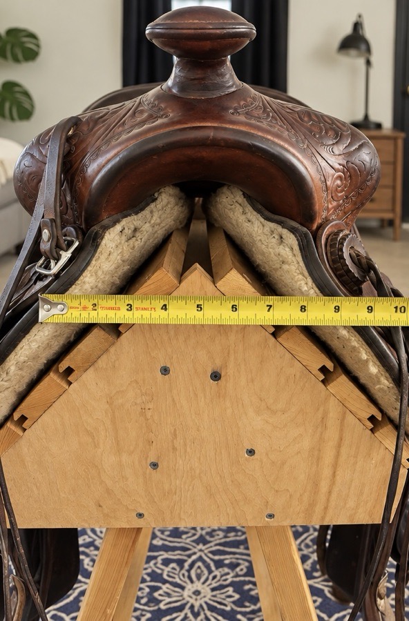 Unbranded western saddle
