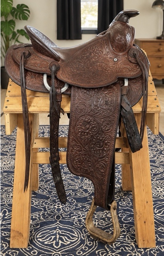 Unbranded western saddle