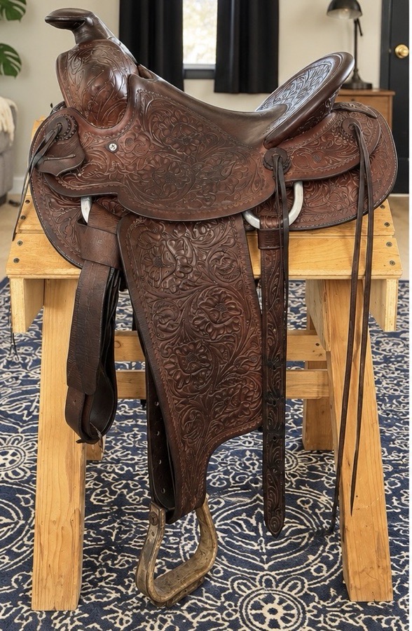 Unbranded western saddle
