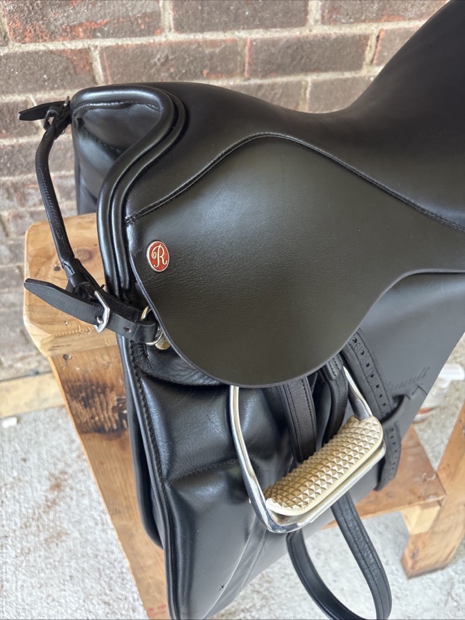 RARE FIND‼️17.5’’ Cutback Rembrandt Dressage Saddle, Adjustable Gullet, USA Made