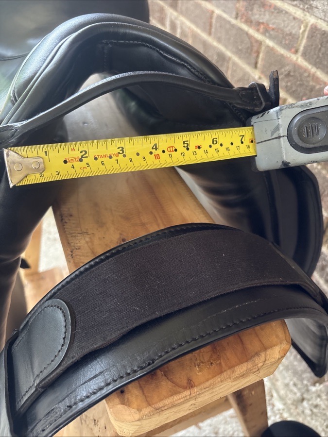 RARE FIND‼️17.5’’ Cutback Rembrandt Dressage Saddle, Adjustable Gullet, USA Made