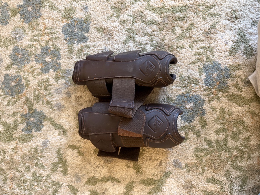 LEMIEUX Capella Front Boots