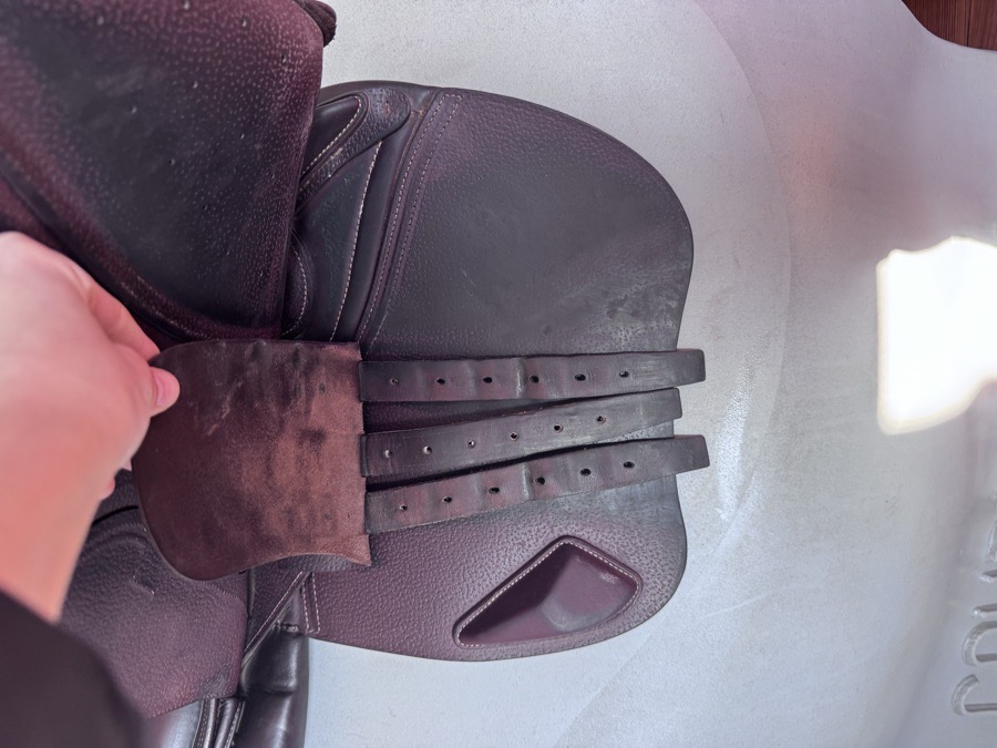 17” CWD SE26 2Gs PRO Saddle - 2018 - 2L - Full Buffalo!