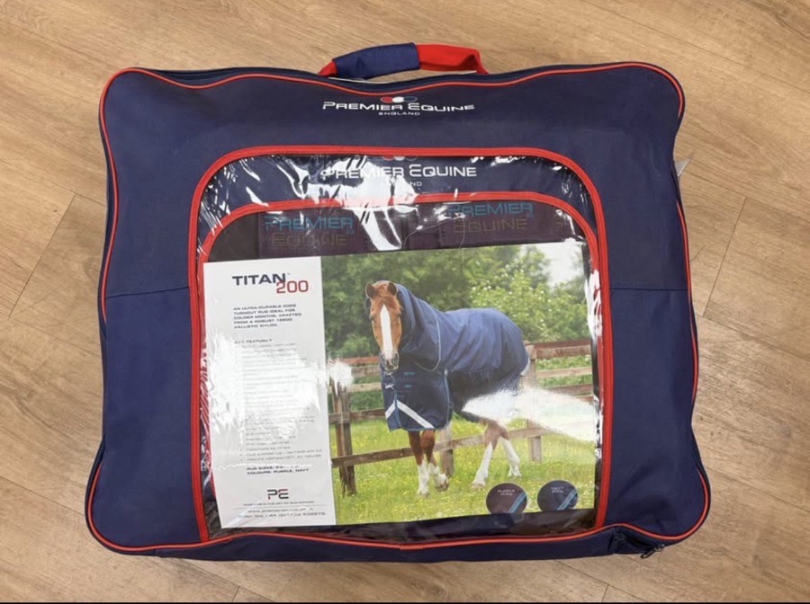 NWT Premier Equine Titan 200g Turnout blanket Snug-Fit Neck Cover Purple - 87