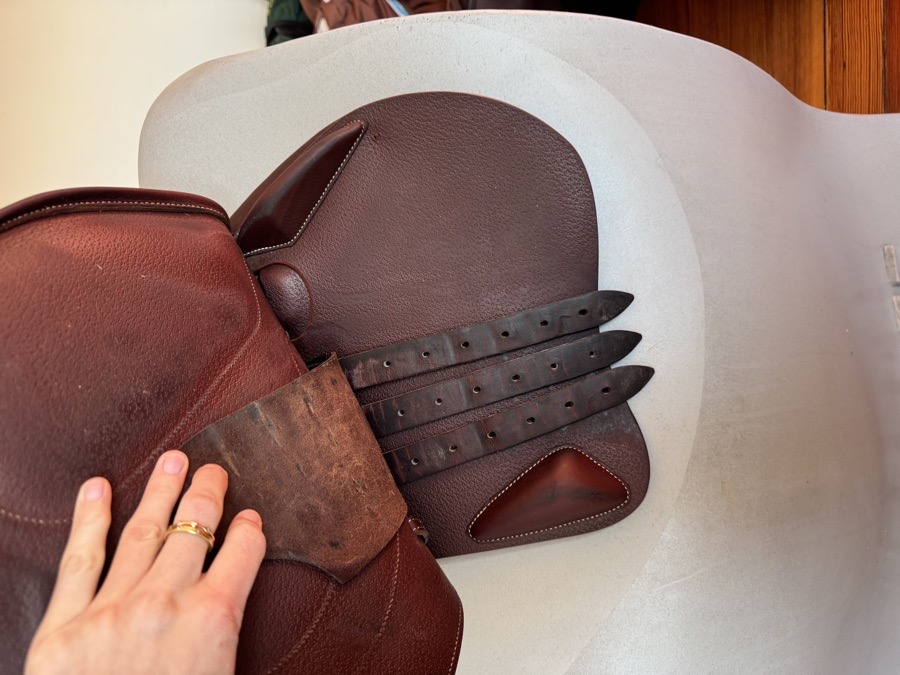 17.5” 2020 Devoucoux Biarritz O Saddle - 2A - Full Buffalo