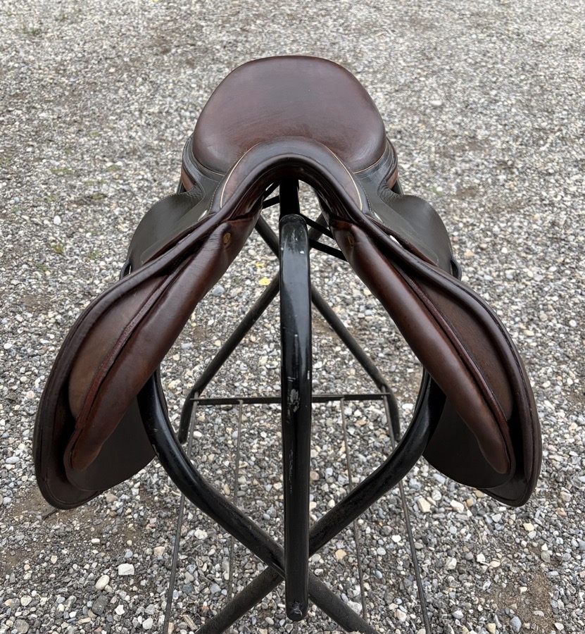 17” Luc Childeric Jump Saddle