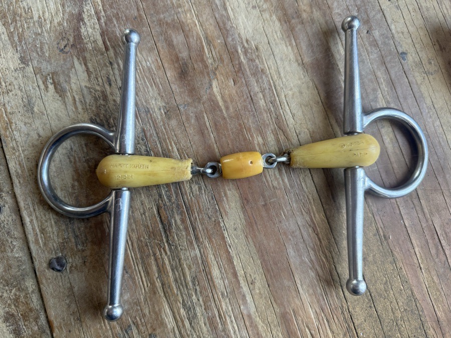 5” happy mouth full cheek