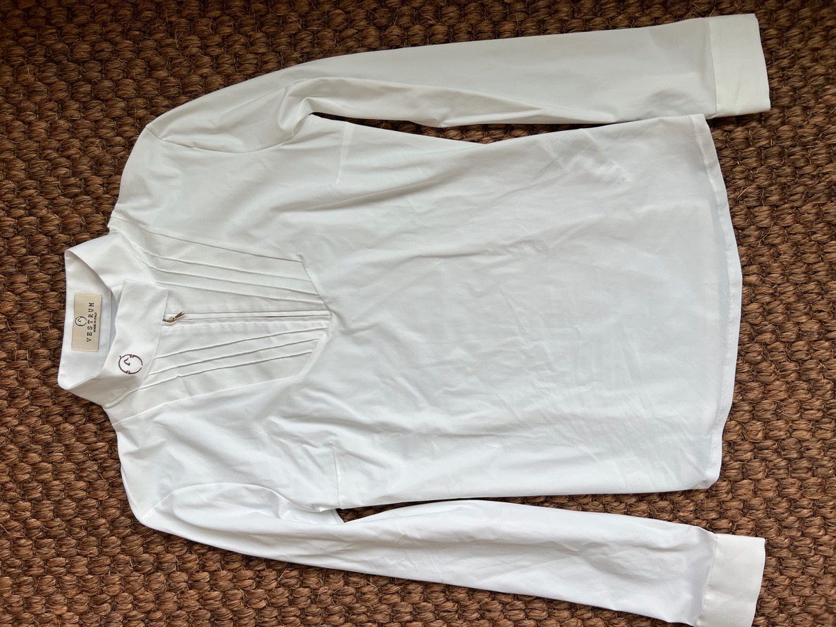 Medium Vestrum Show Shirt