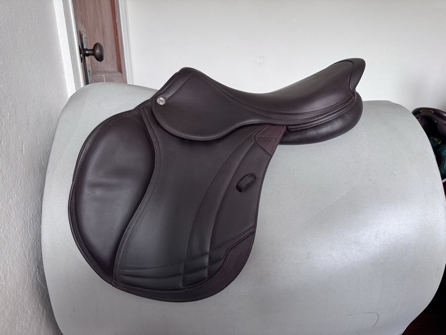 17.5” 2025 CWD SE42 Hunter Mademoiselle 2Gs - 3CH - Full Buffalo - MINT! 