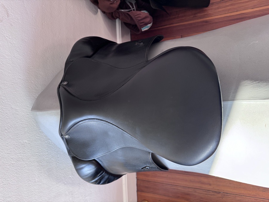 18” Tad Coffin CCDSR Smart Ride Dressage Saddle