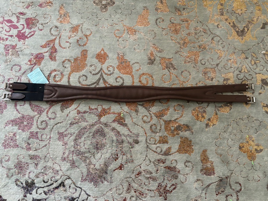 Courbette leather girth size 46in