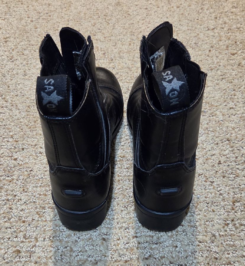 Saxon Size 6.5 Girl's Black Riding Boots