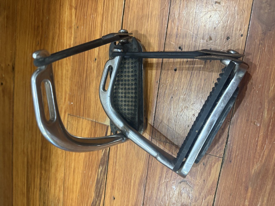 4.5” peacock irons