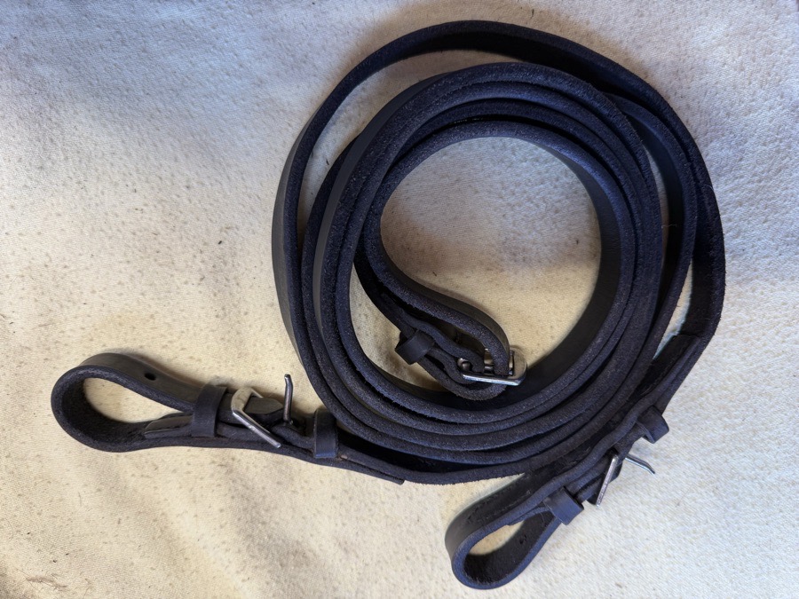 58” black curb reins