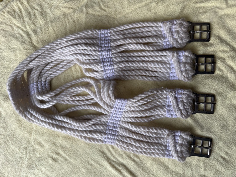 40” mohair string girth