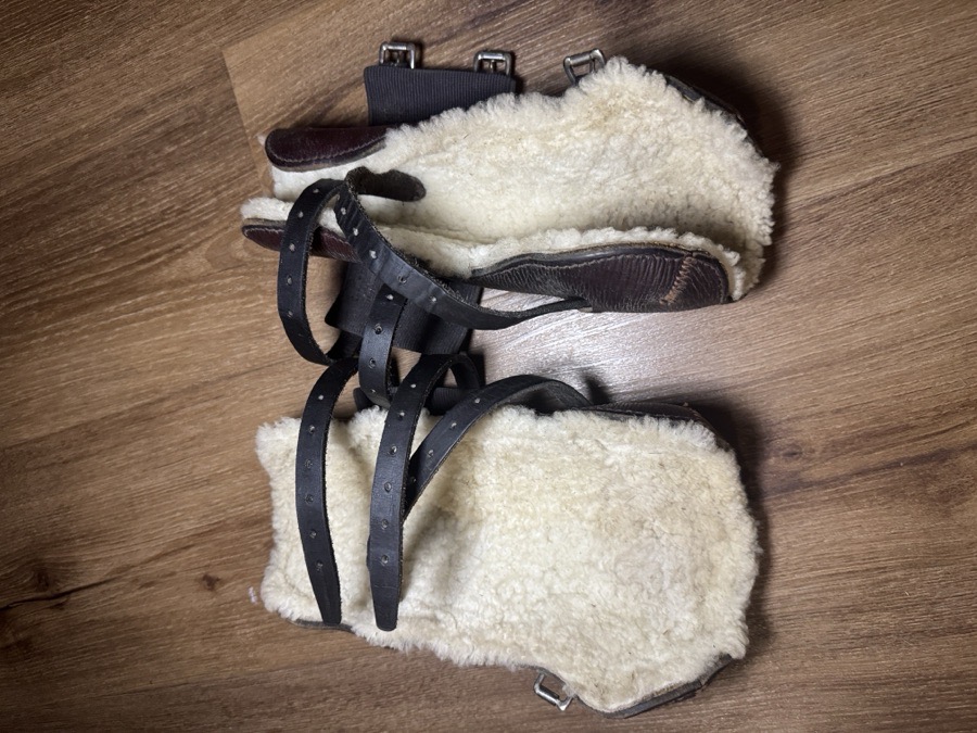  Beval Open Front and Hind Leather Boot Set. Size Large