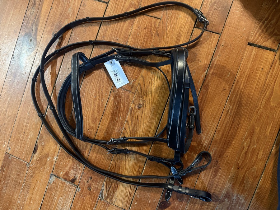 cob sized Horze Venice snaffle bridle