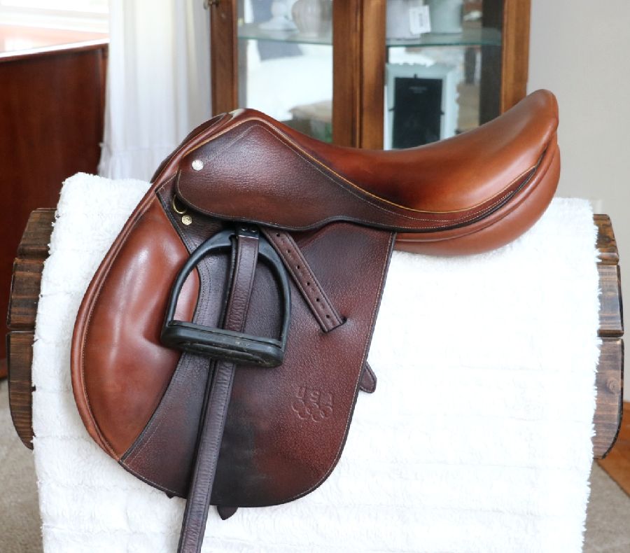 17" M Crosby Centennial USA Saddle +Fittings & Cover