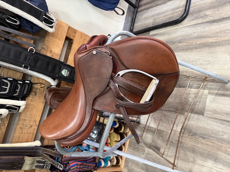 OVATION | 16.5" | 4.5" Tree Size