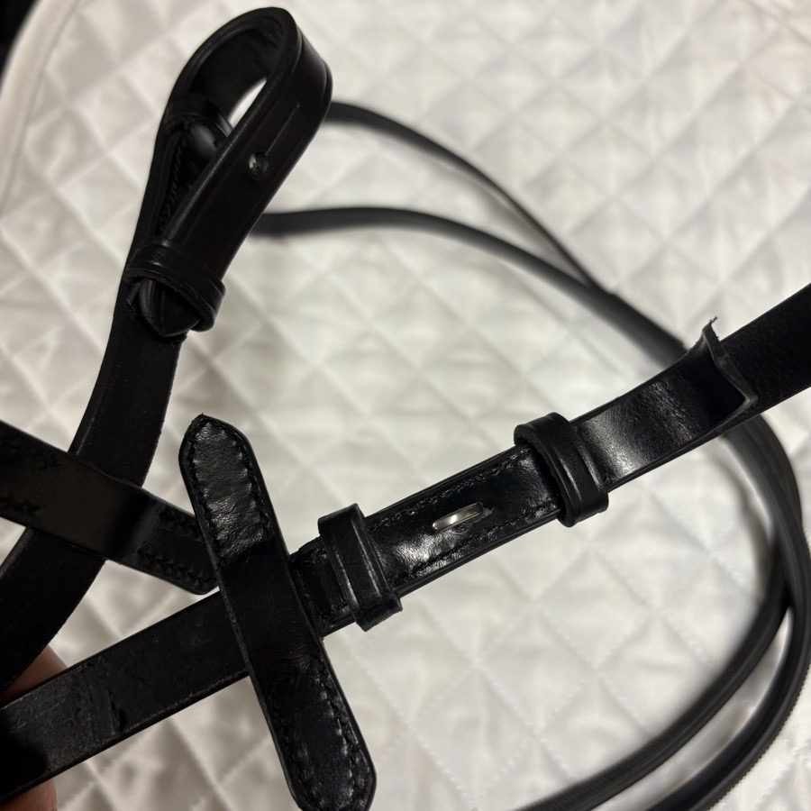 BRIDLEBERRY rubber lined leather reins