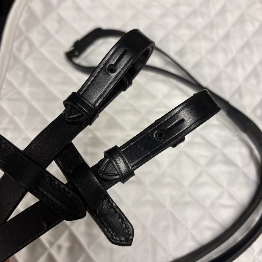 BRIDLEBERRY rubber lined leather reins 