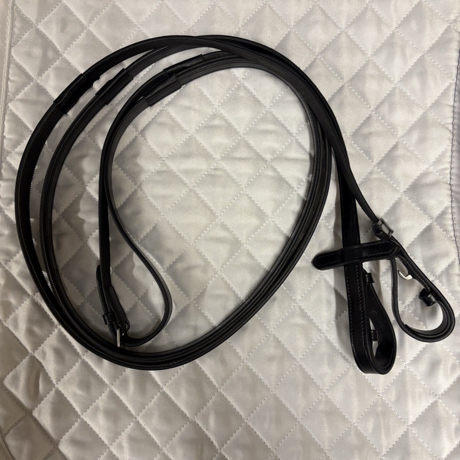 BRIDLEBERRY rubber lined leather reins 