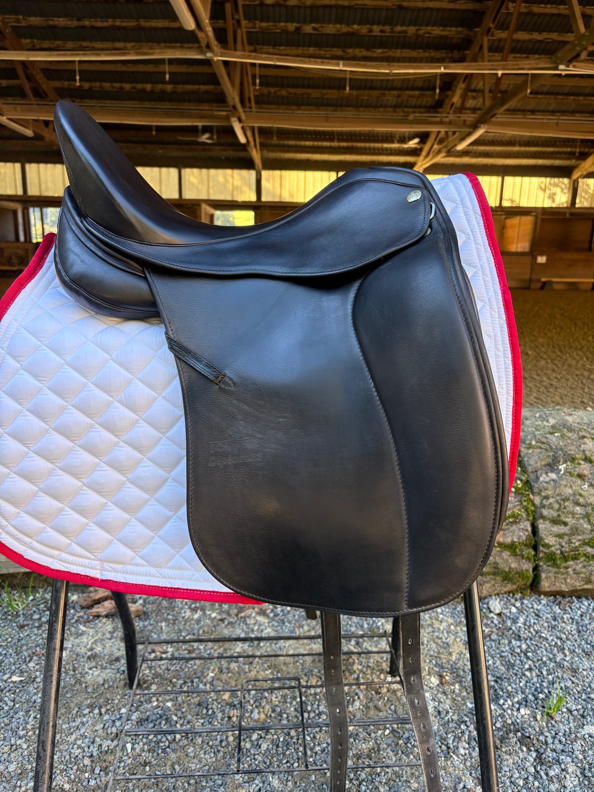 17.5 Sommer Diplomat Dressage Saddle
