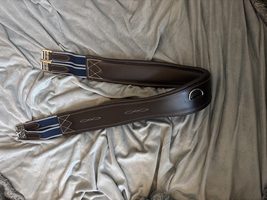 DOVER SADDLERY 52in leather girth