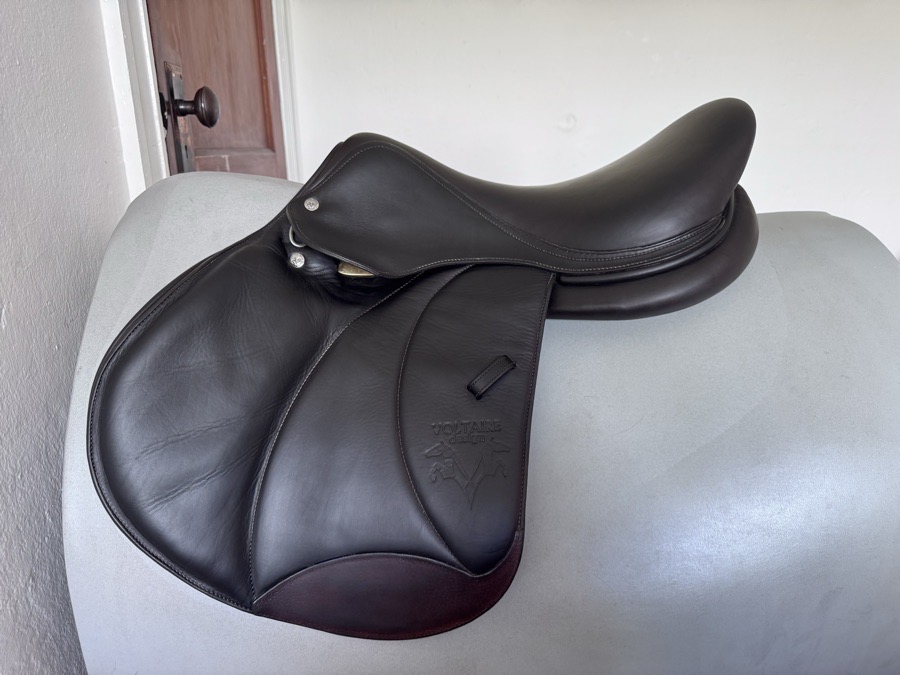 17.5” 2019 Voltaire Stuttgart PRO Saddle - 2AA - Full Buffalo