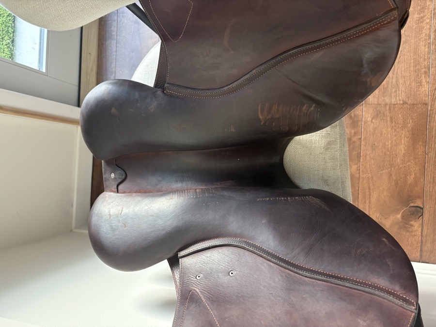 CWD 2021 SE32 2GS Saddle in brown