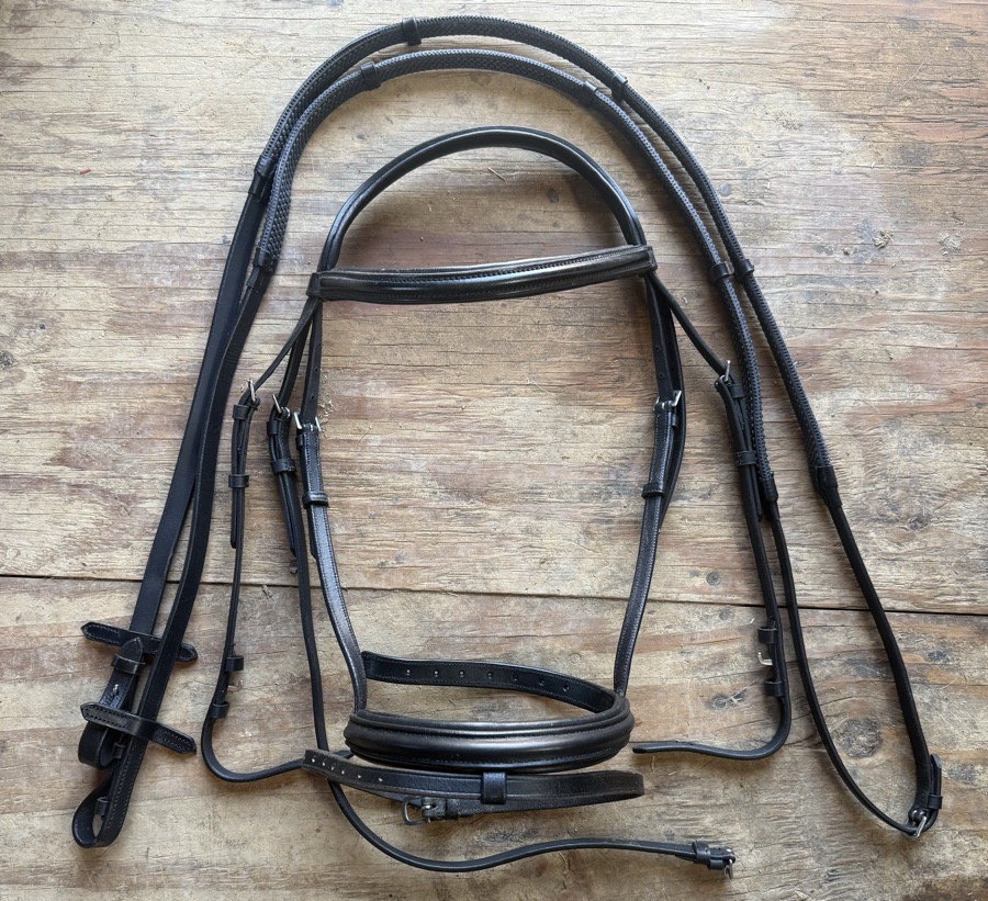 Horse sized black flash bridle and reins