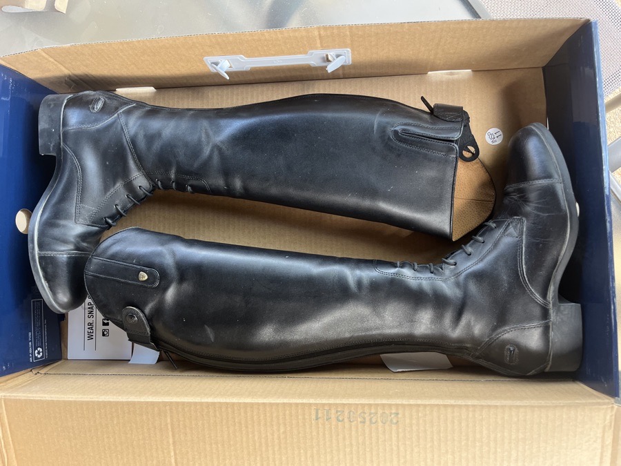 Ariat Heritage Contour Field Boot 7.5