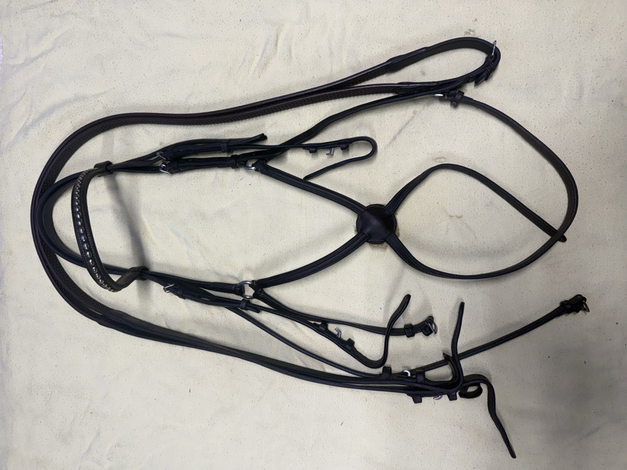 BOBBY'S ENGLISH TACK figure 8 bridle