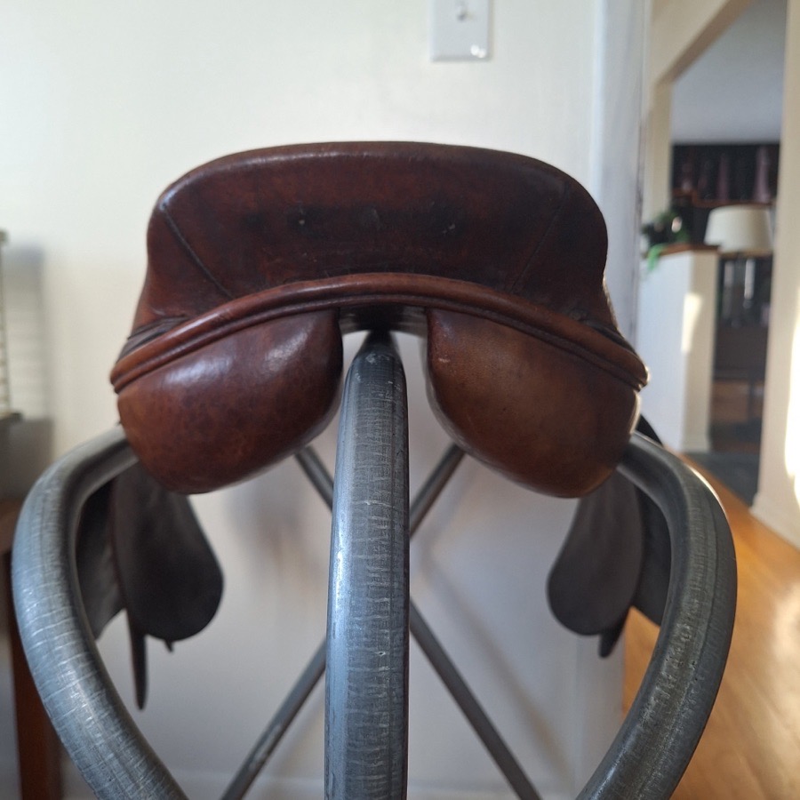 Heythrop Saddle
