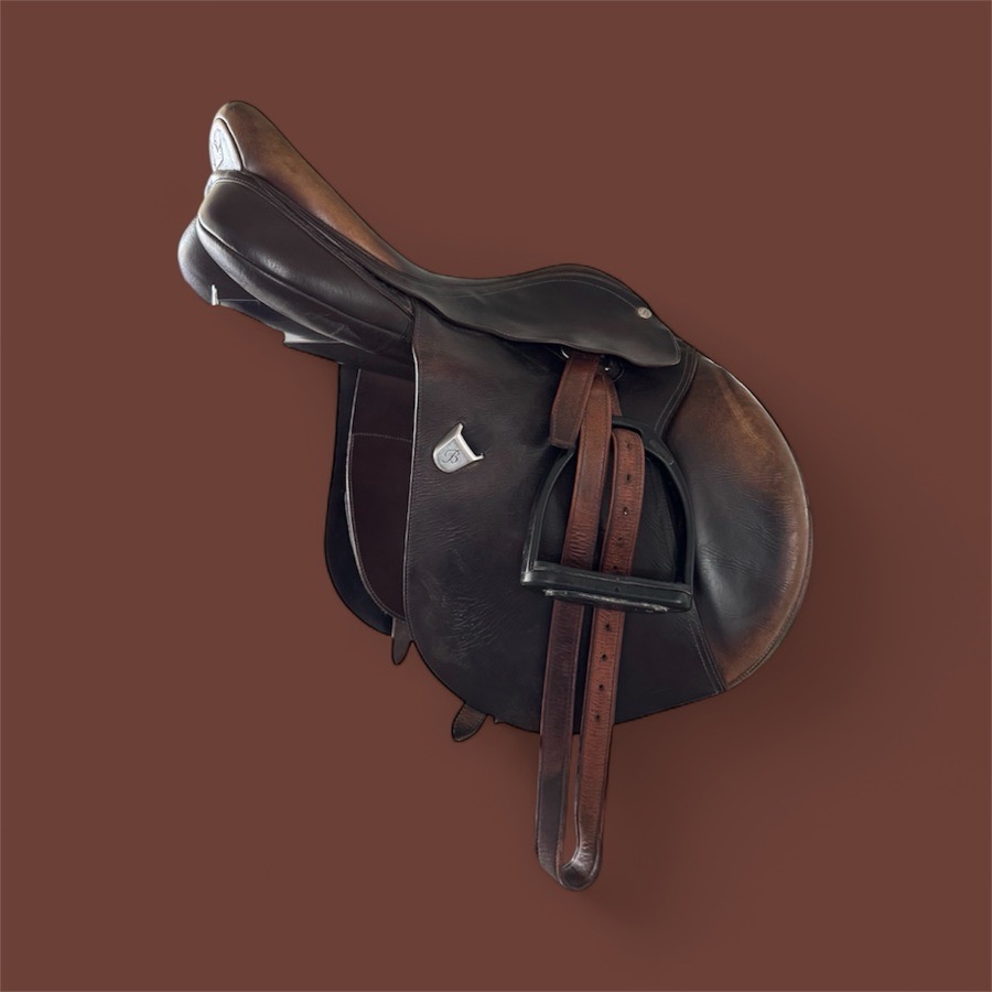 Bates CAIR close contact Saddle