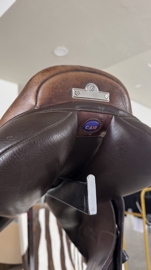 Bates CAIR close contact Saddle