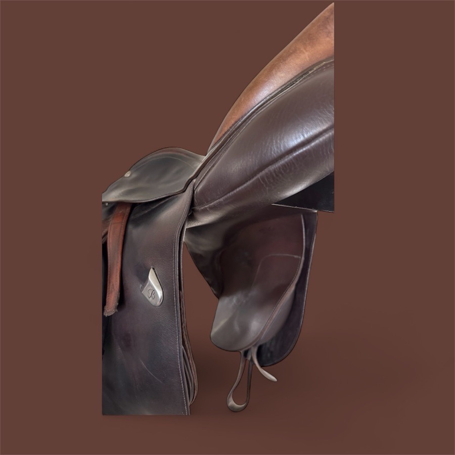 Bates CAIR close contact Saddle