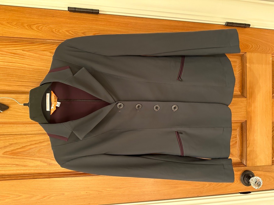 RJ Classic Show Coat Size 6S