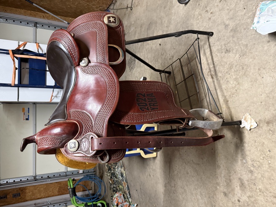 Bar J | 16" | 7" Tree Size | 2025