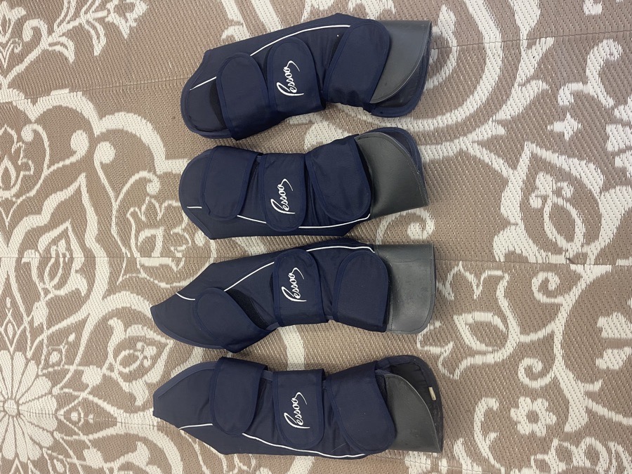 Pessoa Pony Shipping Boots