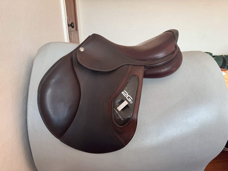 17” 2016 CWD SE25 2Gs PRO Saddle - 2C - Grain Buffalo