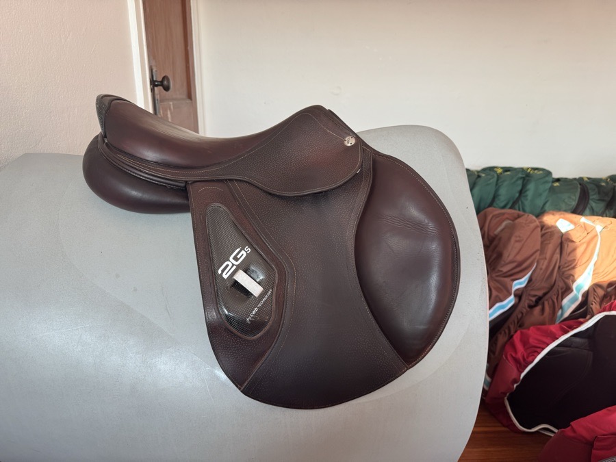 17” 2016 CWD SE25 2Gs PRO Saddle - 2C - Grain Buffalo