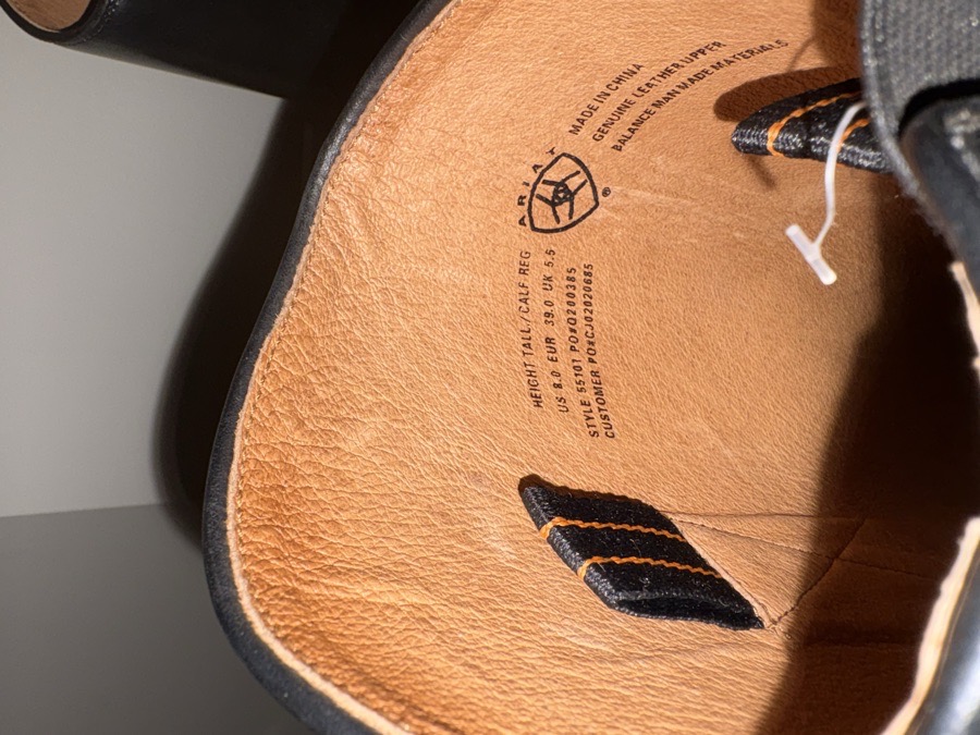 ARIAT Boots 8