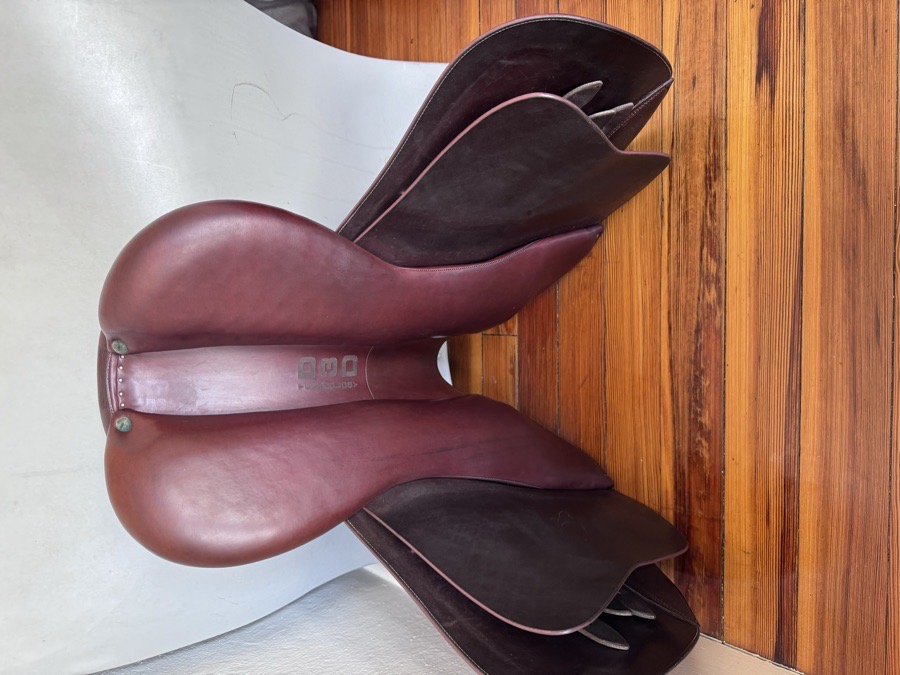 18.5” 2020 Devoucoux Biarritz O Saddle - 3AR - Grained Buffalo