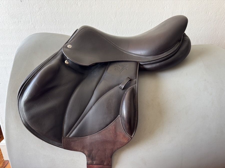 17” Voltaire Lexington Monoflap - Saddle - 0AA Short Flaps - 2019