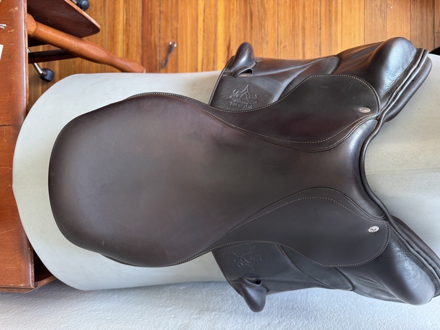 17” Voltaire Lexington Monoflap - Saddle - 0AA Short Flaps - 2019