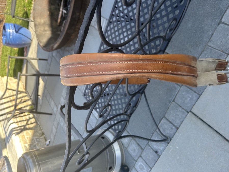 Jumping hunters girth 