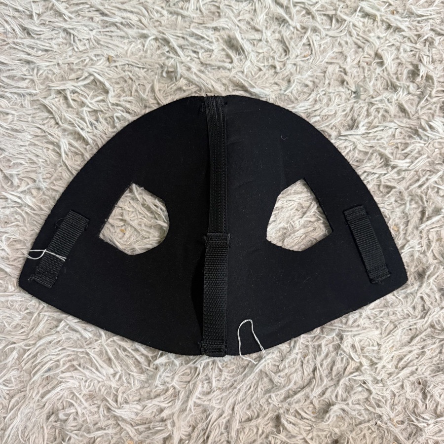 Black Neoprene Horse Head Bumper Pad. Good Condition.