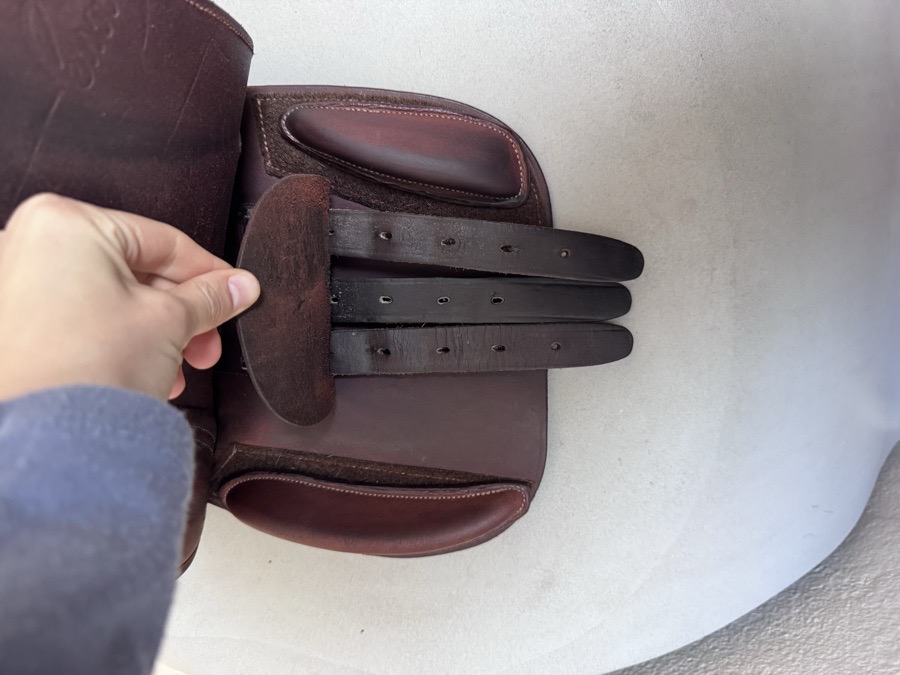 15 3/4” Pessoa Rodrigo Pony XCH Saddle - Exchangable Gullet System - Excellent!