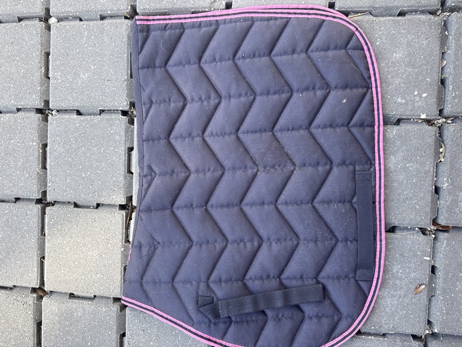 SAXON SADDLE PAD